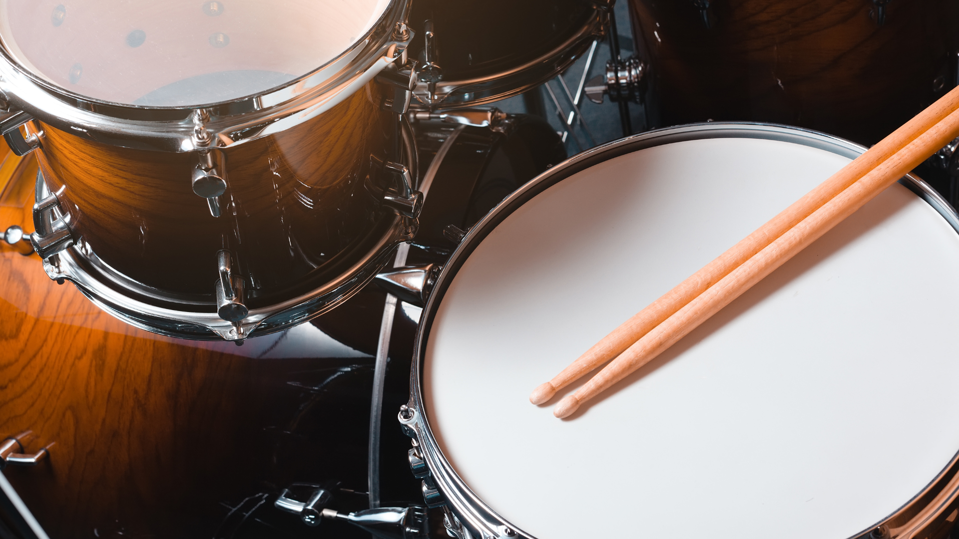 【初心者向け】ドラムを始めるならまず何を買う？ゼロから始める人のための必須アイテム5選